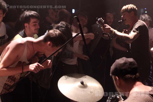 COACHWHIPS - 2014-06-06 - PARIS - Espace Charlie Parker - Grande Halle - John Dwyer